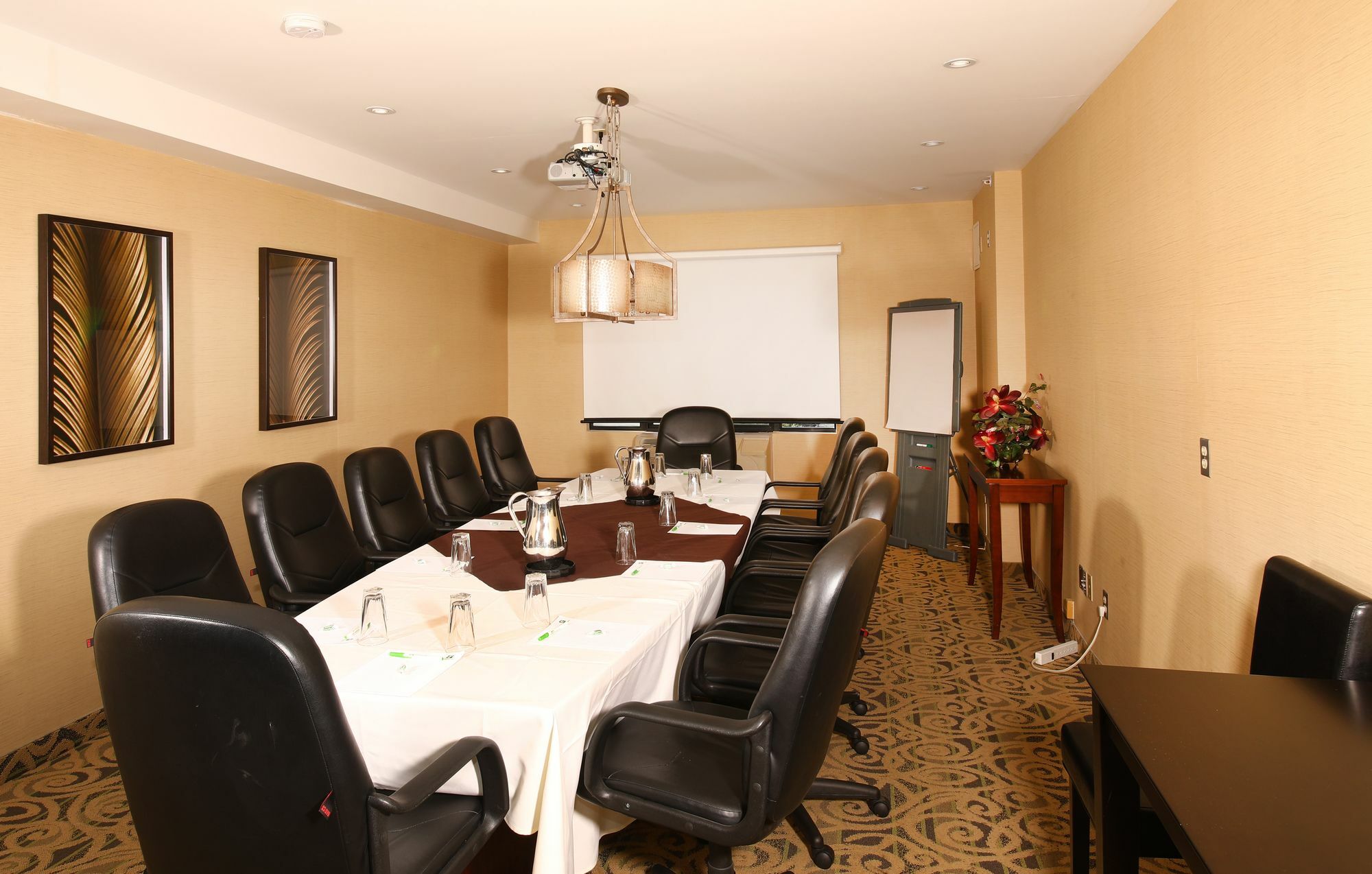 Holiday Inn Windsor - Ambassador Bridge By Ihg Экстерьер фото